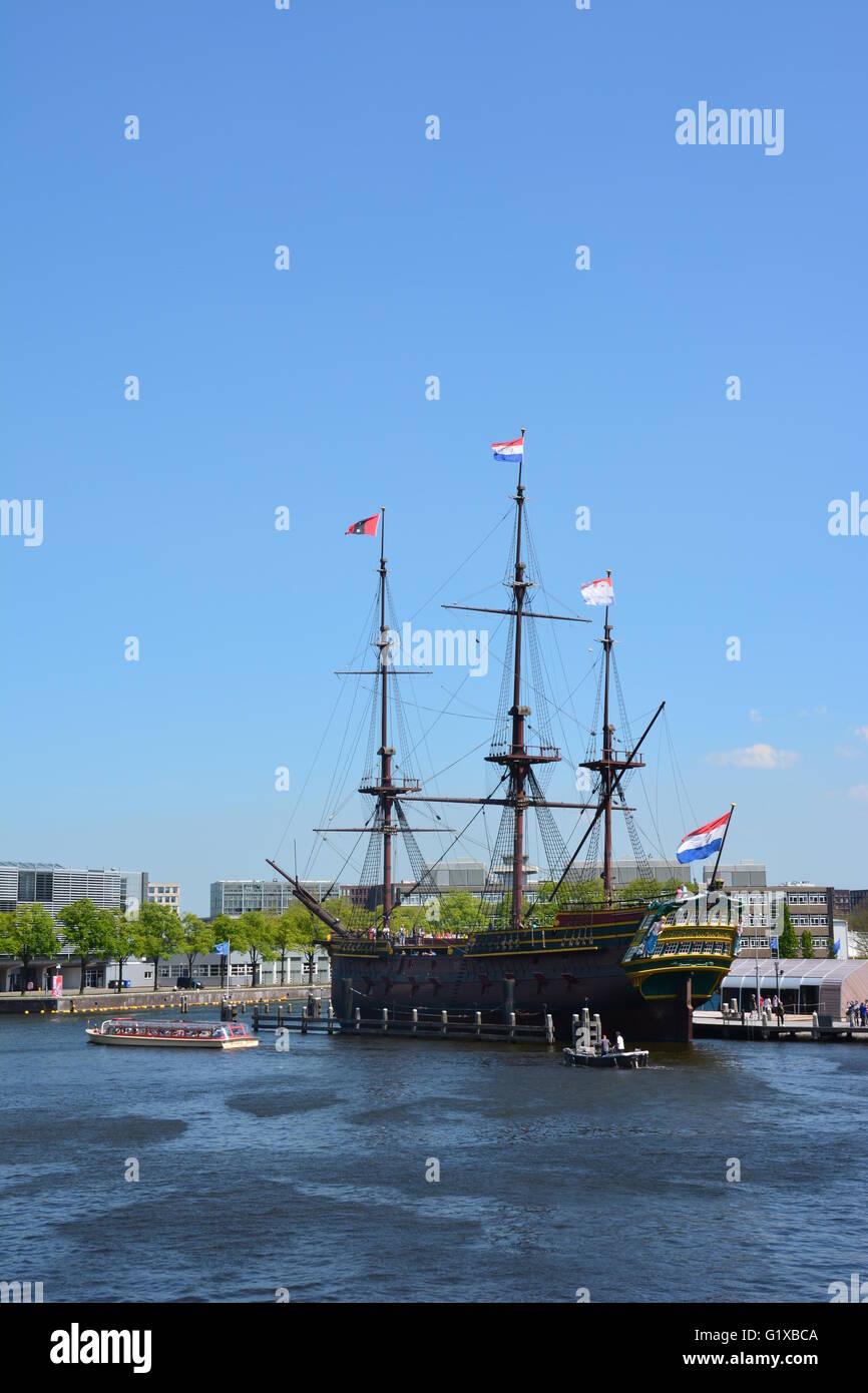 Replica di "Amsterdam" nave cargo in Amsterdam, Olanda Foto Stock