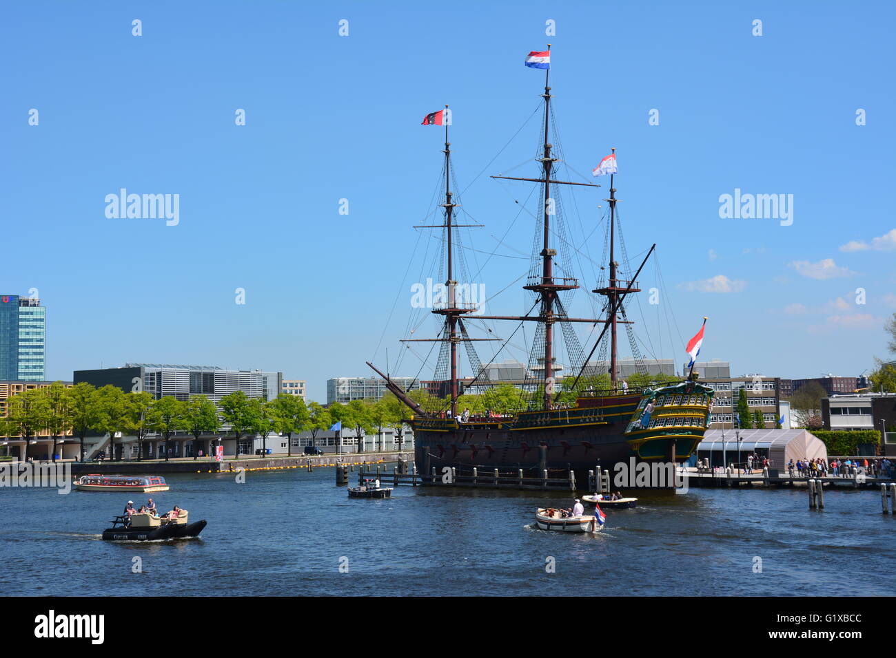 Replica di "Amsterdam" nave cargo in Amsterdam, Olanda Foto Stock