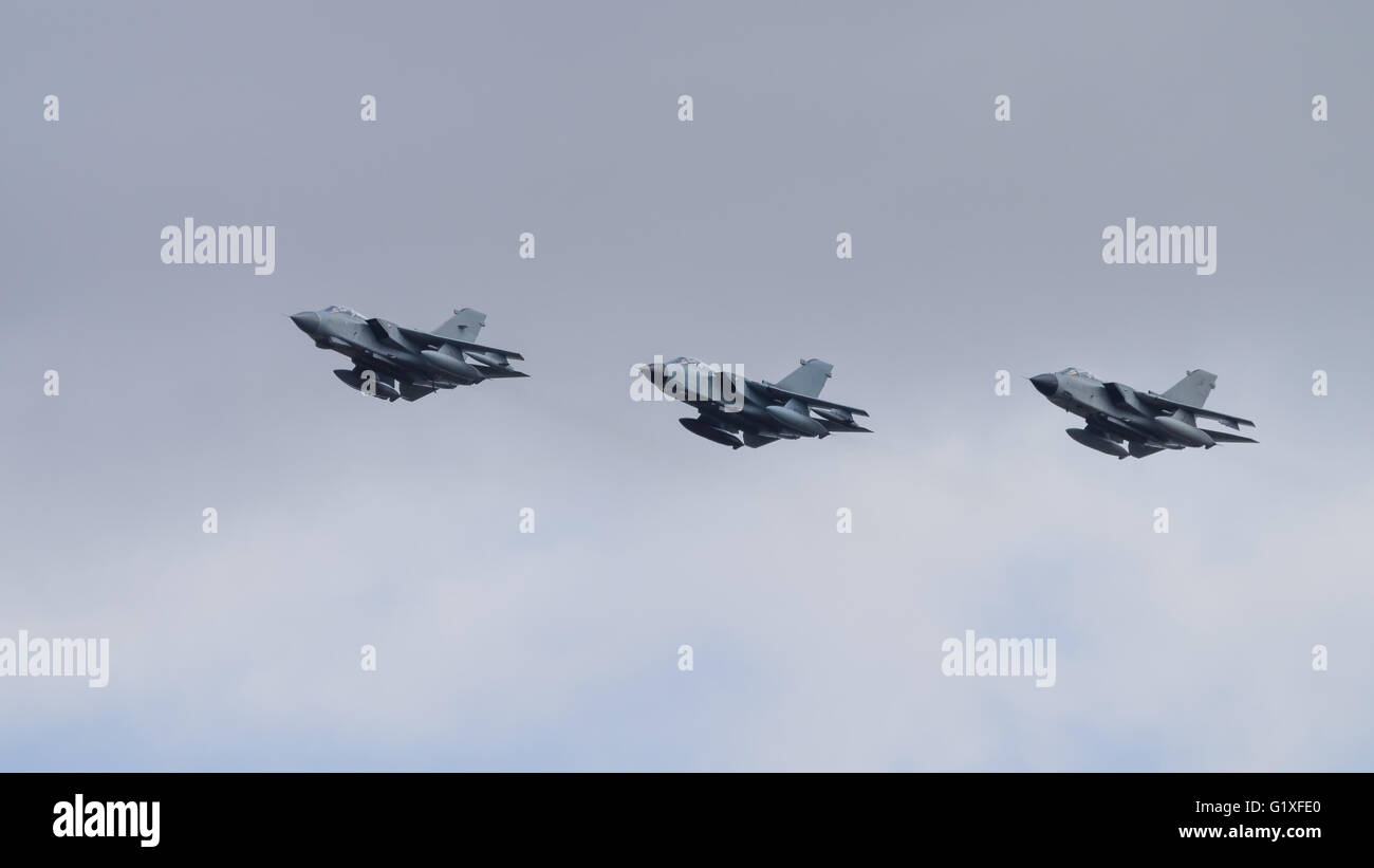 3 Tornado jet fighters in volo Foto Stock