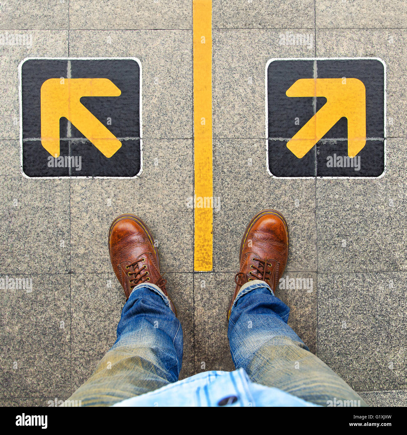 Confusione , direzione , freccia Foto Stock