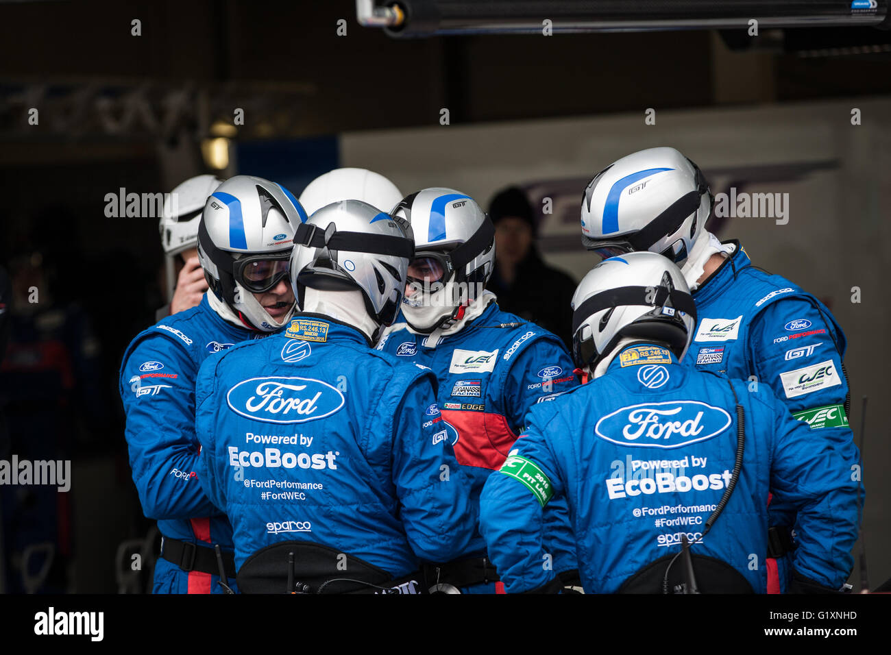 Silverstone, UK. Xvii Apr, 2016. Il No66 Ford Chip Ganassi Team UK Ford GT pit crew Foto Stock