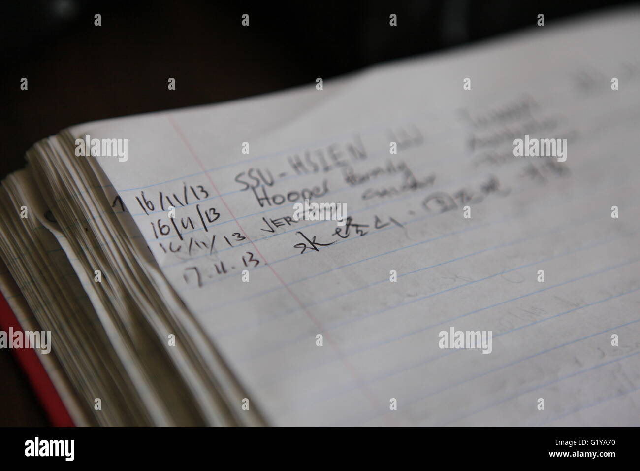 Firma sul massaggio guest book Foto Stock