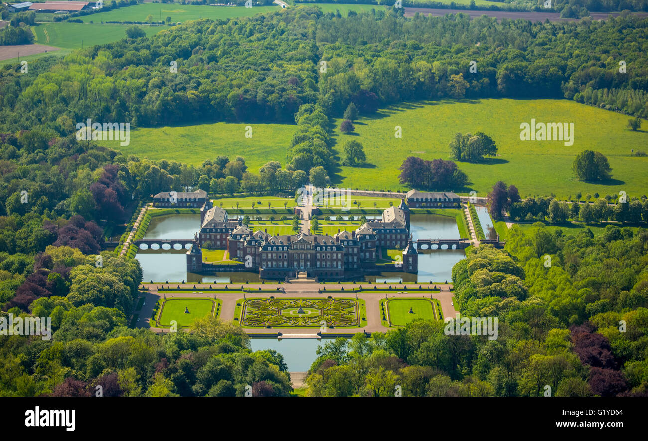 Veduta aerea del castello Nordkirchen, Castello "Vestfaliano Versailles', francese barocco, moated castle, fossato, il parco del castello barocco, Foto Stock
