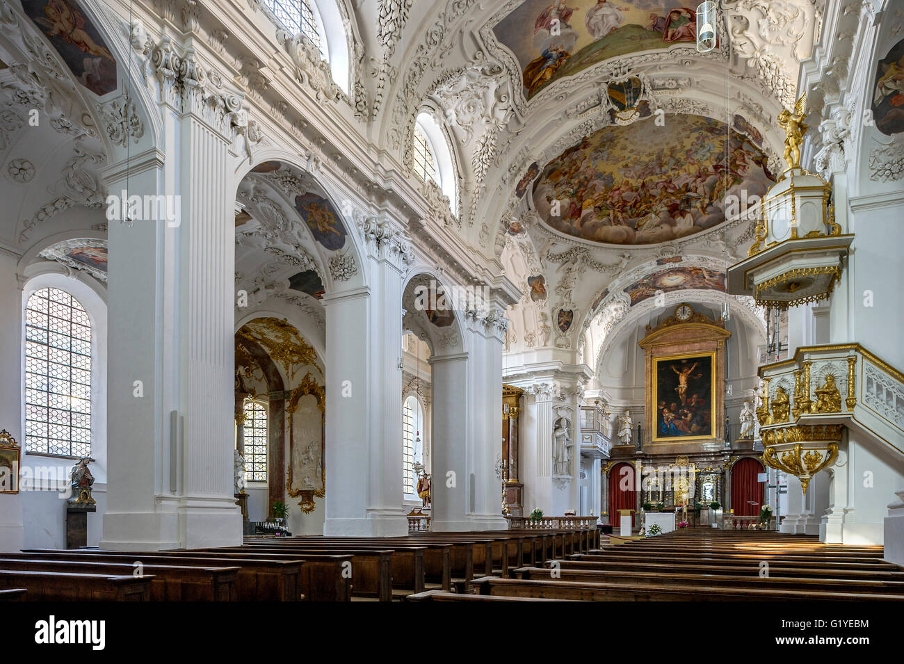 Navata con interno barocco da Hans Georg Asam, Basilica di San Quirin, ex monastero benedettino di Tegernsee, Tegernsee Foto Stock