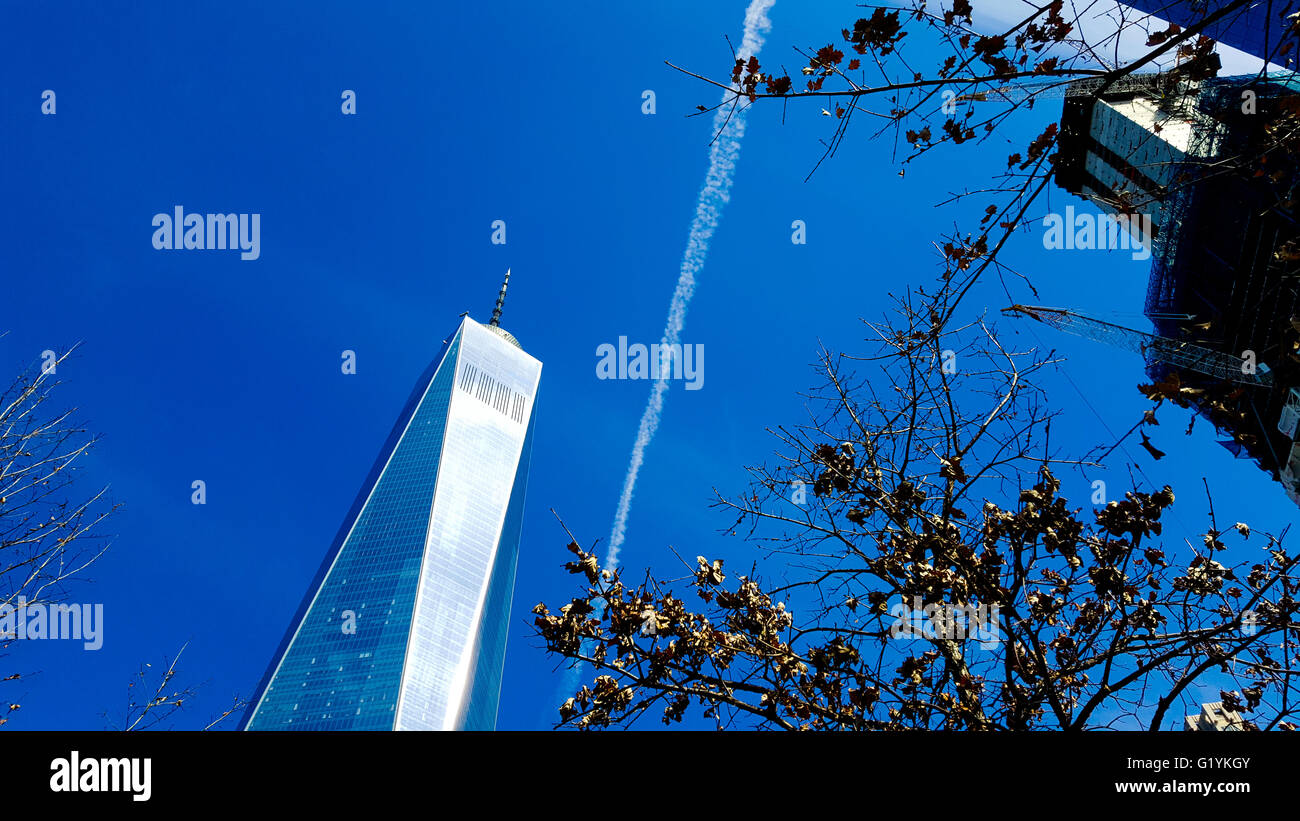 One World Trade Center - Freedom Tower, sorge sopra la parte inferiore di Manhattan, New York City - USA Foto Stock