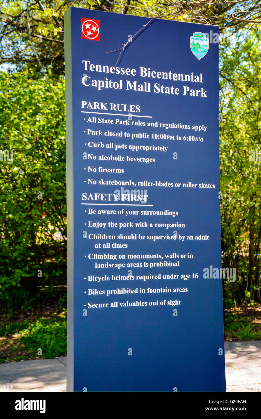 La Tennessee Bicentenario Capitol Mall membro le regole del parco segno a Nashville, TN Foto Stock