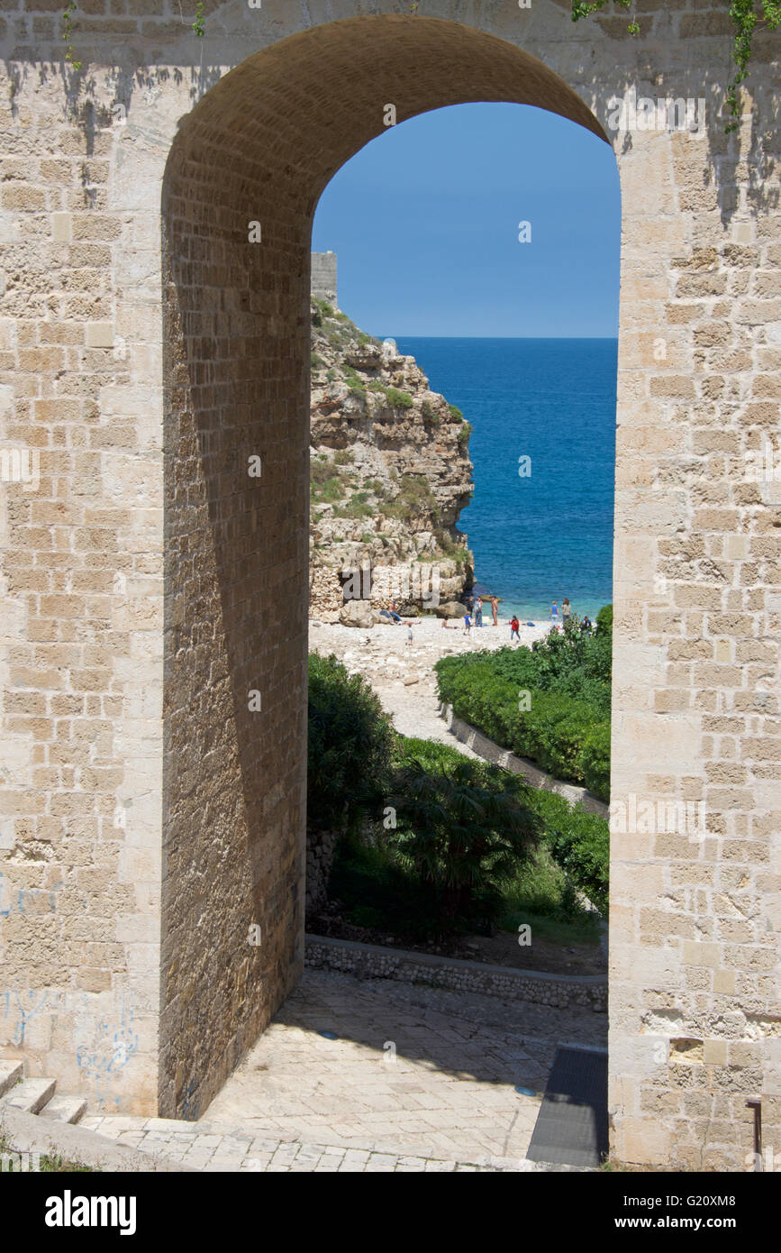 Scena di Polignano a Mare, Puglia, Italia meridionale Foto Stock