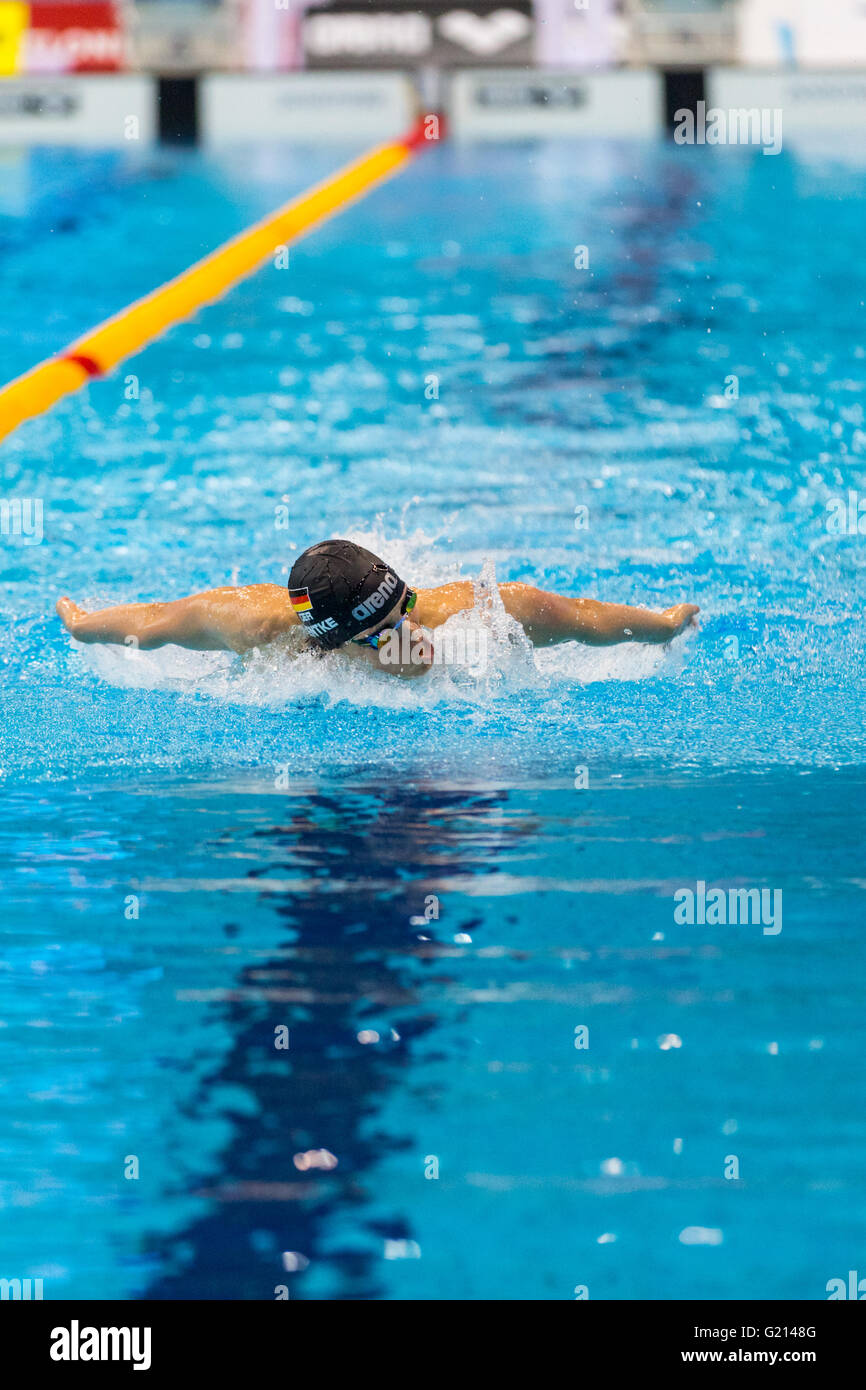 Aquatics Centre di Londra, UK, 21 maggio 2016. Unione Nuoto Campionati. Donne 200m Butterfly semi finale. Franziska Hentke durante la gara. Nuotatore tedesco Franziska Hentke prende il secondo posto nella sua gara. Credito: Imageplotter News e sport/Alamy Live News Foto Stock