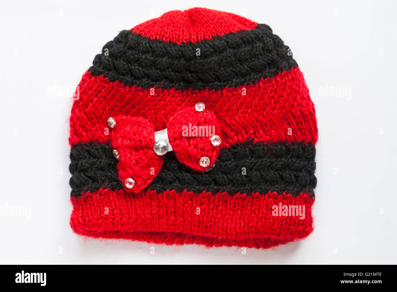 Rosso e nero a strisce con cappello di prua con bling isolati su sfondo bianco Foto Stock