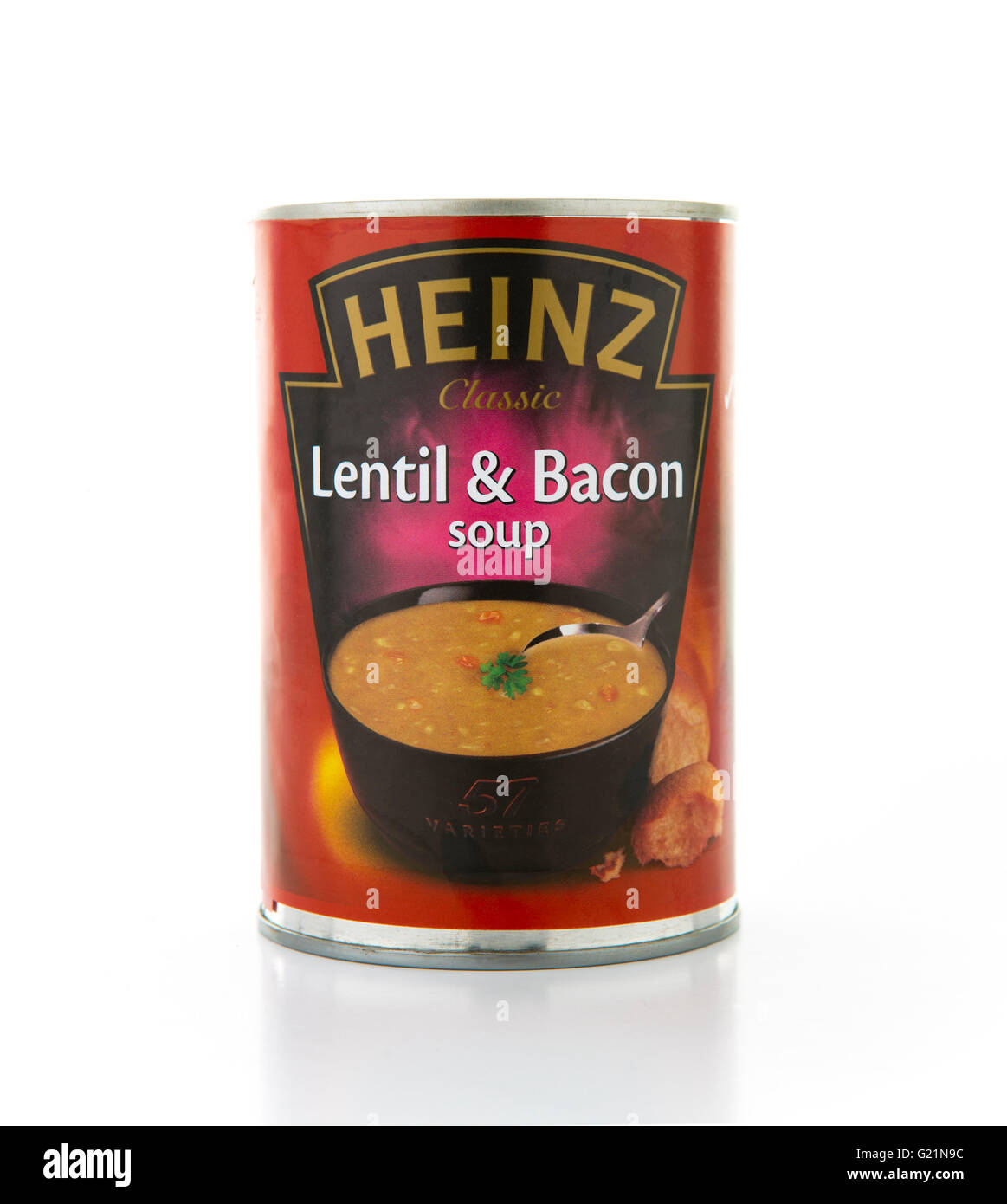 Heinz lenticchia e Bacon zuppa su sfondo bianco Foto Stock