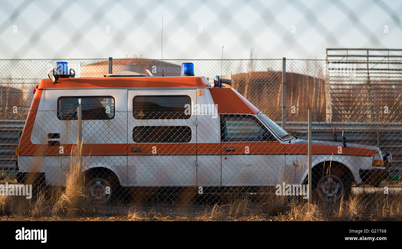 Modificato vecchio volvo ambulanza Foto Stock