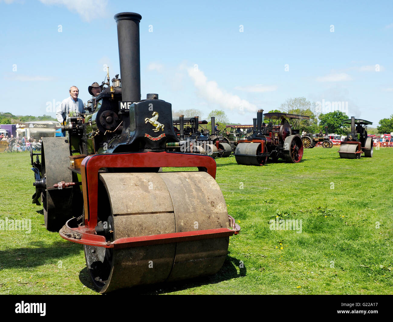 Aveling & Porter Invicta rullo vapore operante in corrispondenza del Bill Targett Memorial Rallt in Hampshire, maggio 2017. Foto Stock