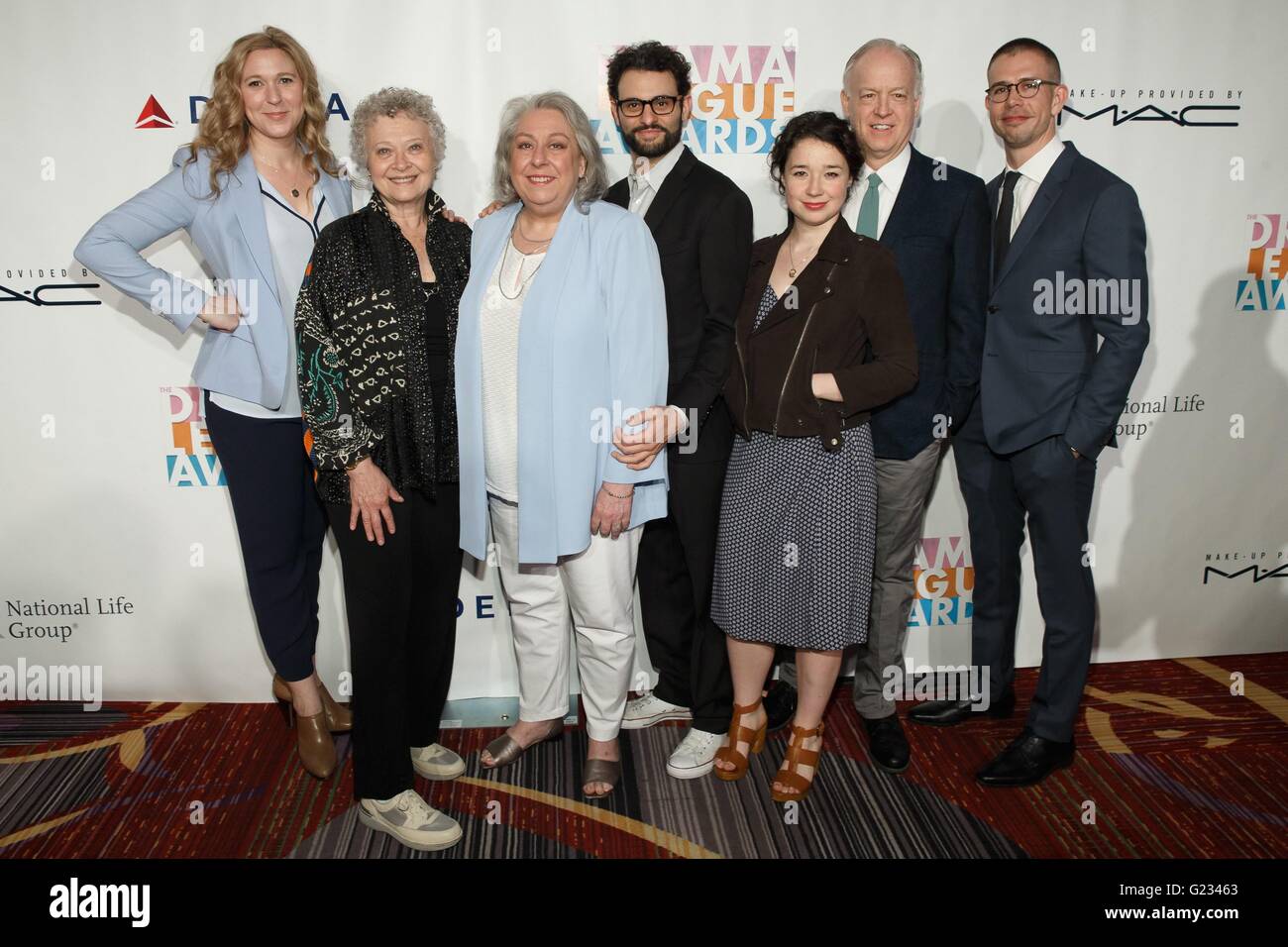 Cassie Beck, Lauren Klein, Jayne Houdyshell, Arian Moayed, Sarah Steele, Reed Birney, Stephen Karam presso gli arrivi per il Dramma ottantaduesima League Annual Awards, il Marriott Marquis Times Square, New York, NY Maggio 20, 2016. Foto di: Jason Smith/Everett Collection Foto Stock