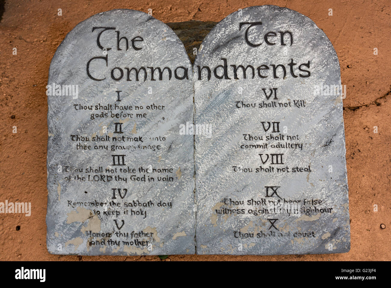 Replica dei dieci comandamenti in Terra Santa di esperienza cristiana del parco a tema di Orlando, in Florida. Foto Stock