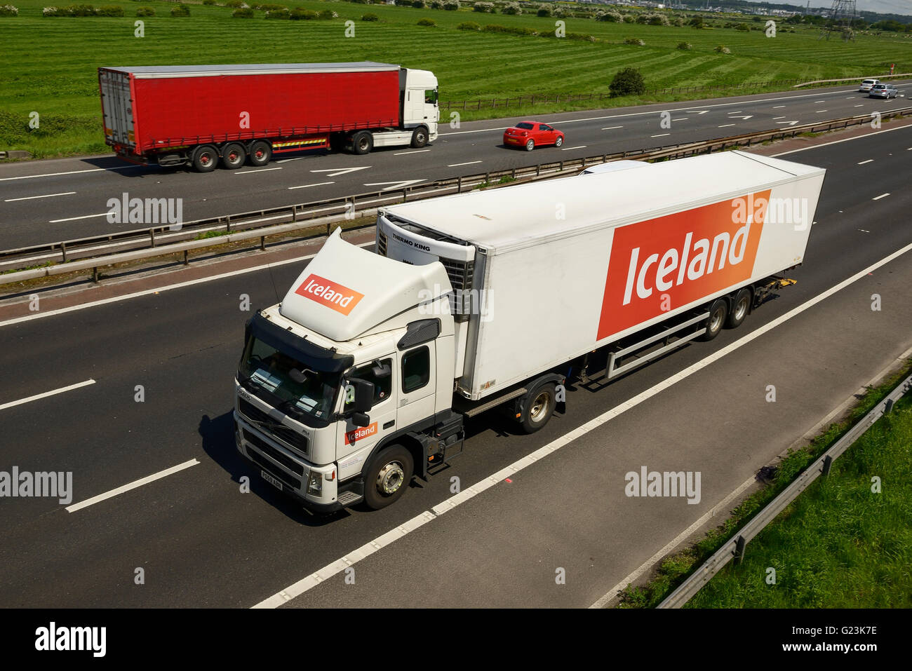 Islanda HGV che viaggiano sulla M56 Autostrada nel Cheshire Regno Unito Foto Stock