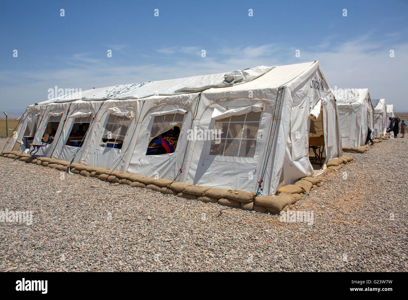 L' UNICEF scuola Khanaqin in un campo di rifugiati in Iraq dove 8000 persone hanno trovato rifugio. Foto Stock