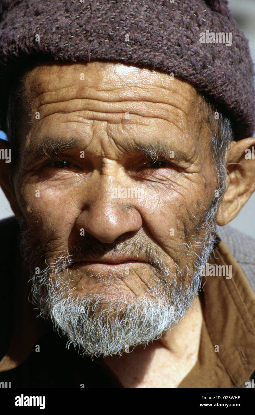 Ritratto di un rurale agricoltore iraniana. Foto Stock