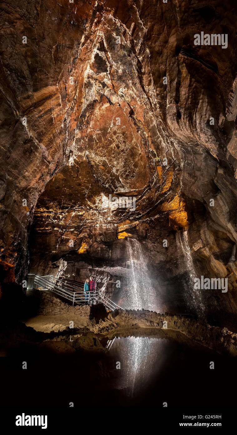 Grotta della cattedrale, il Parco Nazionale di Brecon Beacons, Powys, Wales, Regno Unito Foto Stock