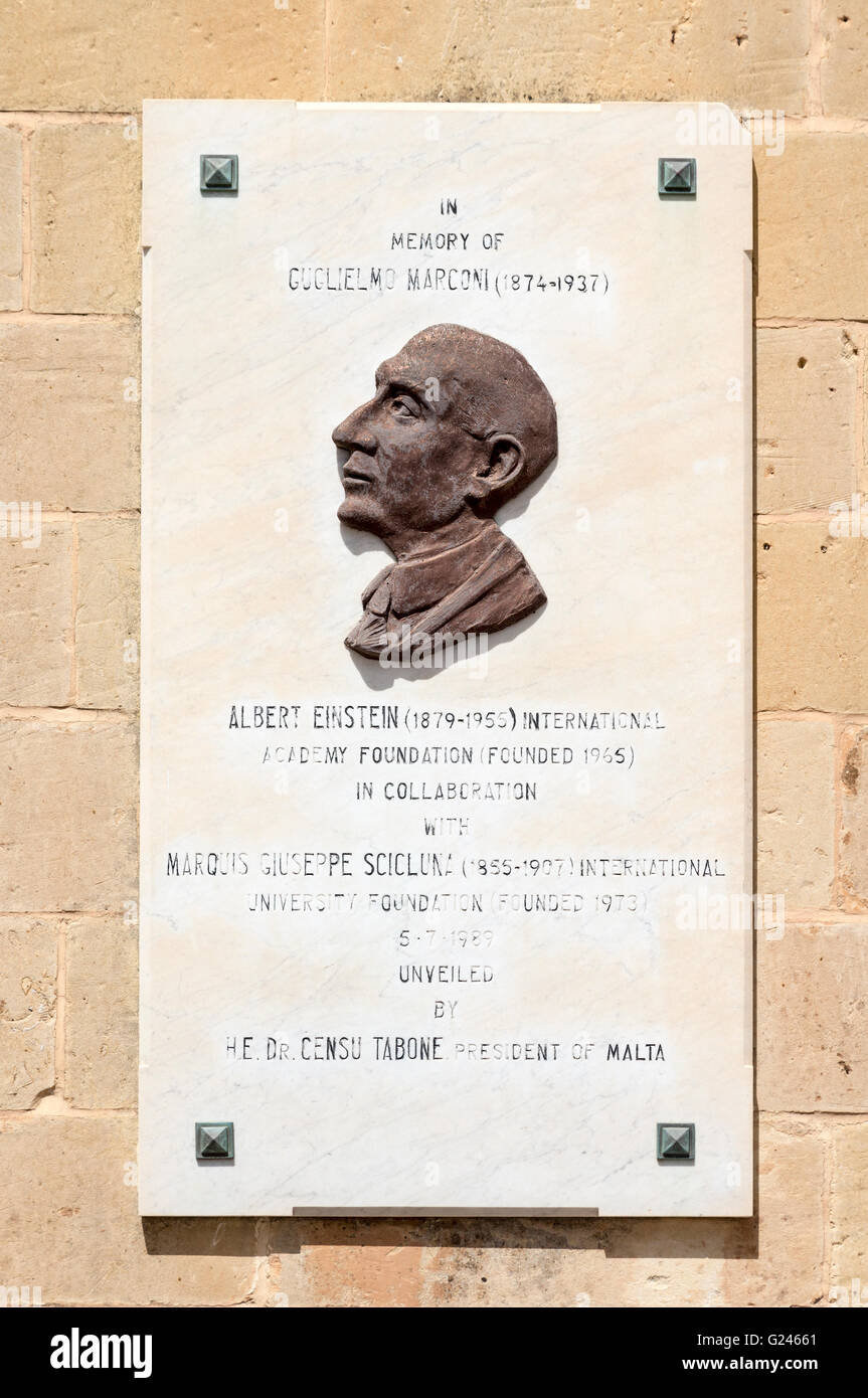 Lapide a Guglielmo Marconi da società di Einstein, La Valletta, Malta Foto Stock