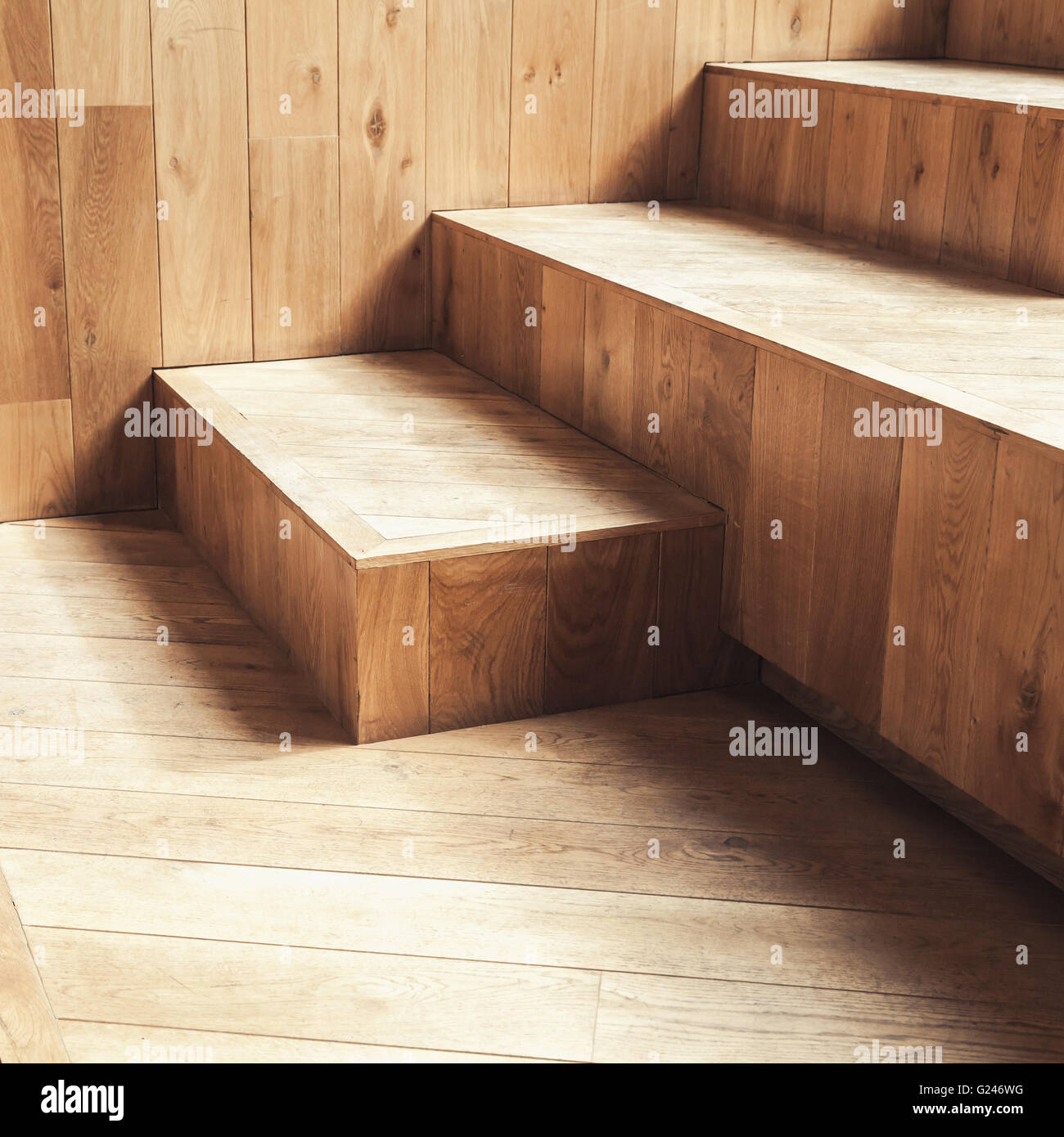 Abstract vuoto frammento interno, naturale scale in legno. Foto Piazza con il fuoco selettivo Foto Stock