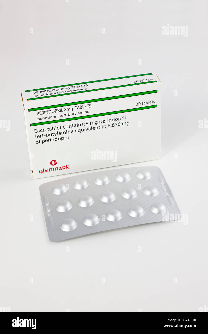 Perindopril 8 mg compresse in blister utilizzati per ridurre l'ipertensione o di alta pressione sanguigna Foto Stock