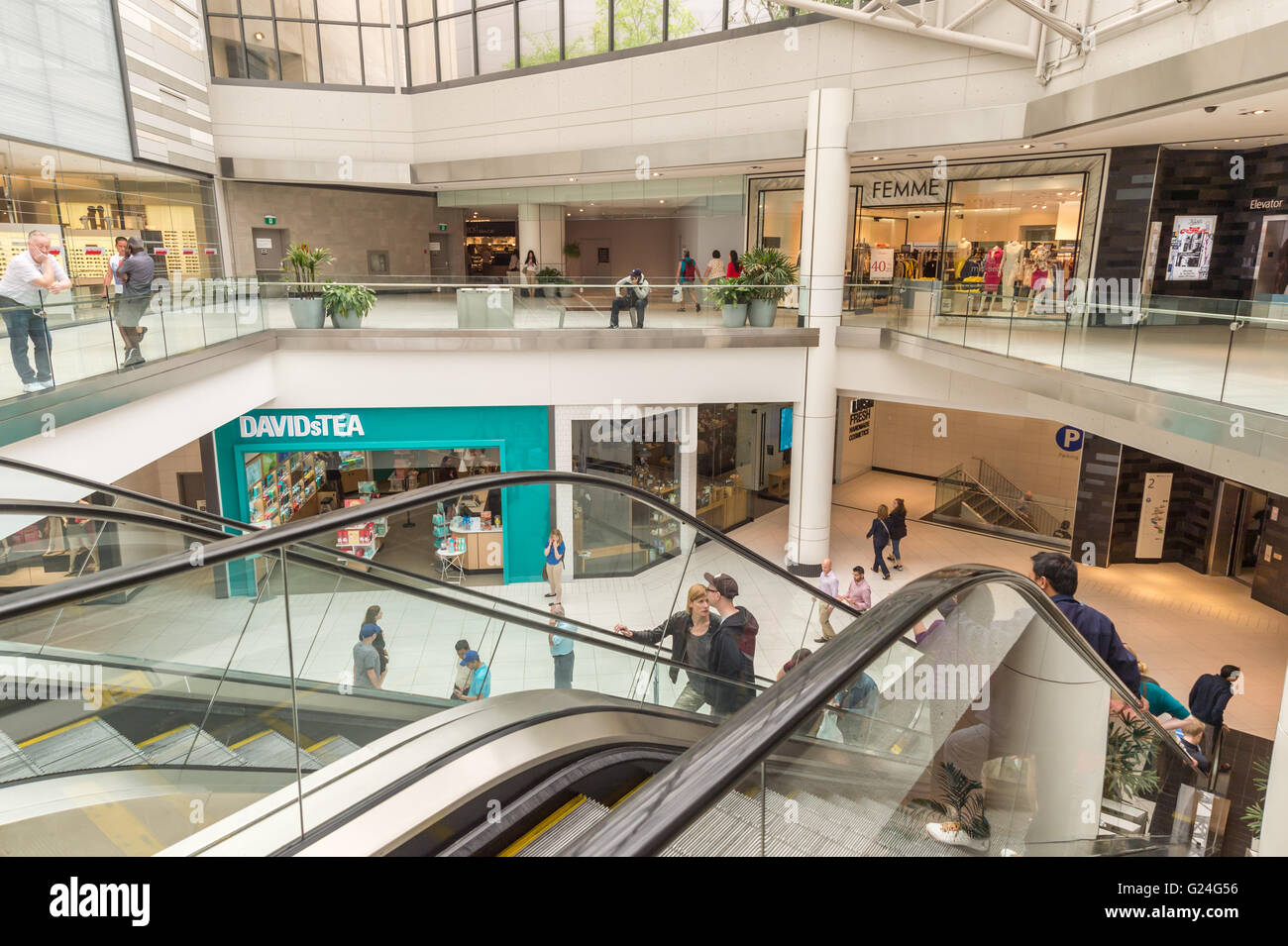 All'interno di CF Rideau Center Shopping Mall in Ottawa, Ontario, Canada. Foto Stock