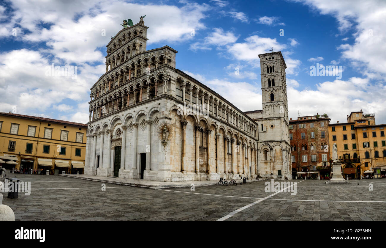 San Michele in Foro chiesa medievale di Lucca. Toscana, Italia Foto Stock