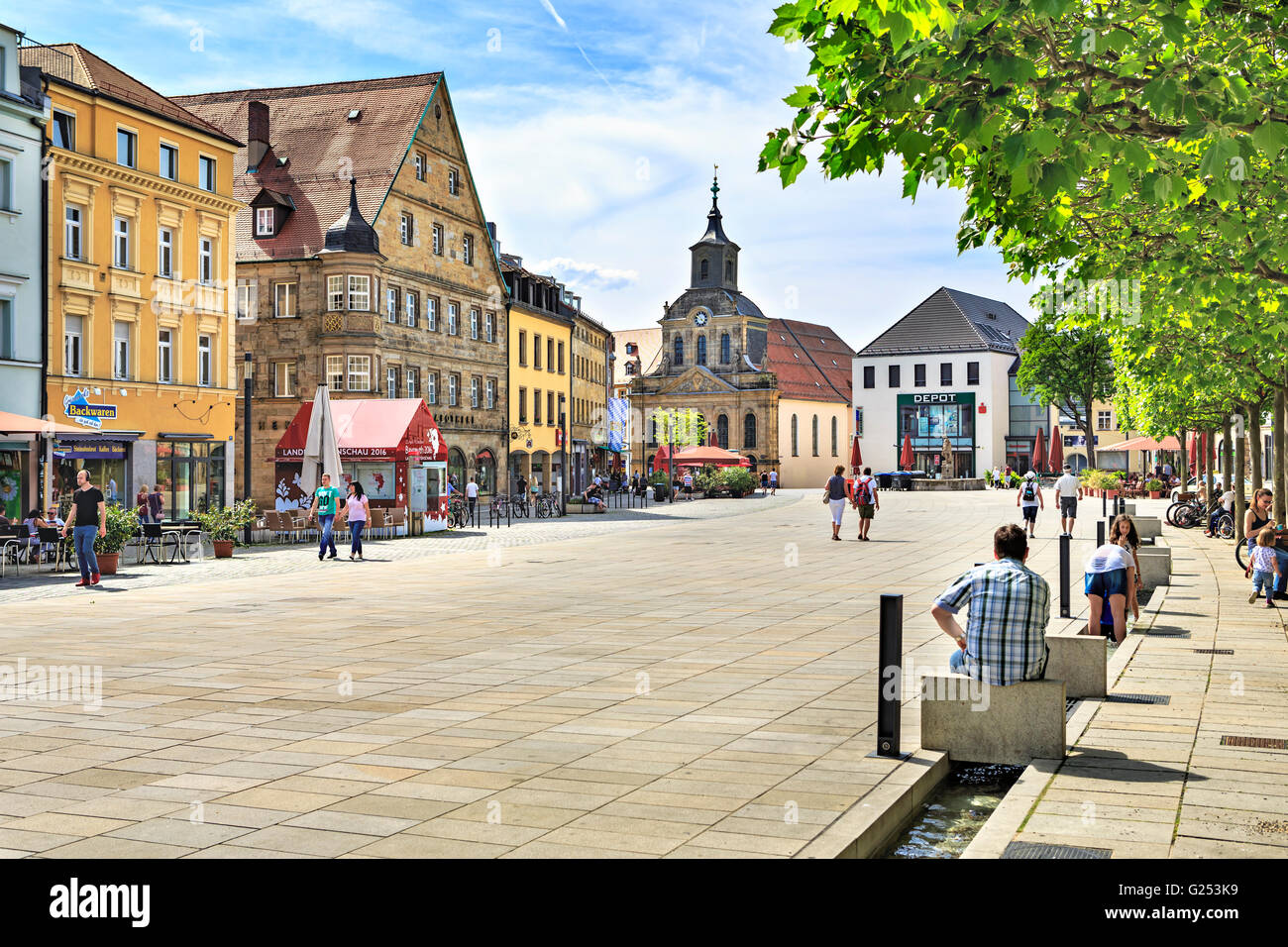 BAYREUTH, Germania - CIRCA MAI, 2016: città bavarese di Bayreuth durante l'estate. Bayreuth, Germania Foto Stock