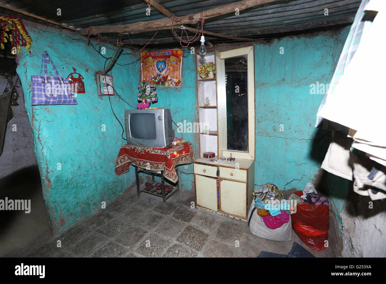 Tribù PARADHI - interno di un este Pardhi house Foto Stock