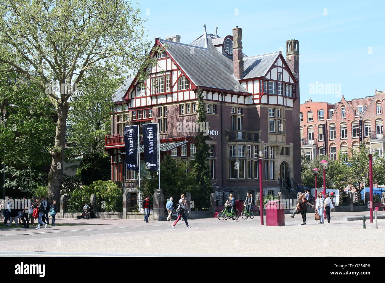 Aperto recentemente moderno contemporaneo (Moco) Museum Amsterdam, piazza Museumplein, Amsterdam, Paesi Bassi. (Aprile 2016) Foto Stock