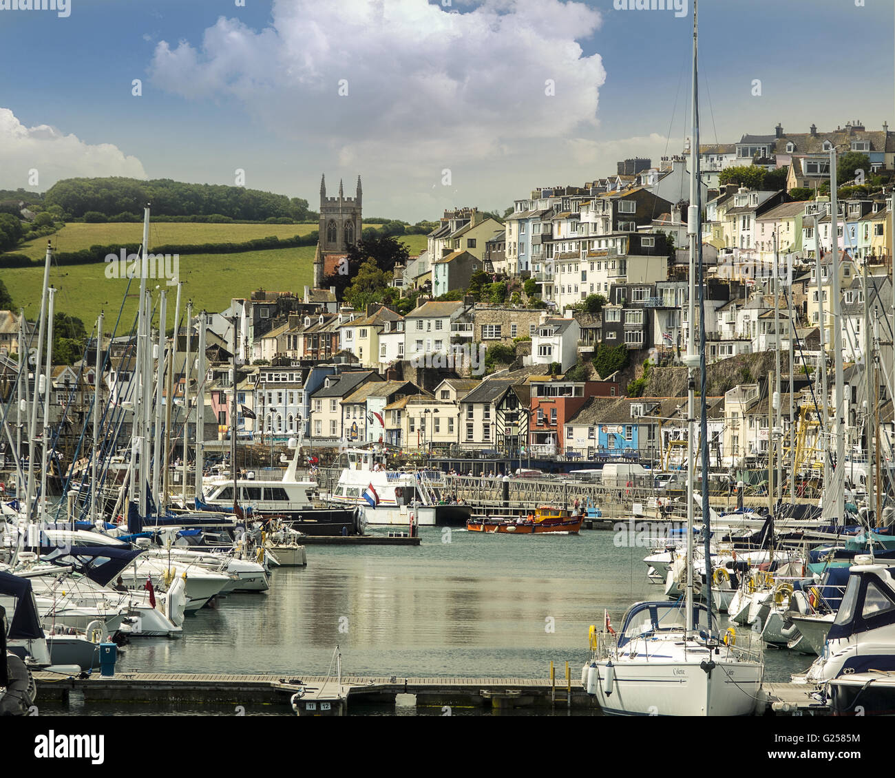 GB - DEVON: Brixham pittoresco porto e città Foto Stock