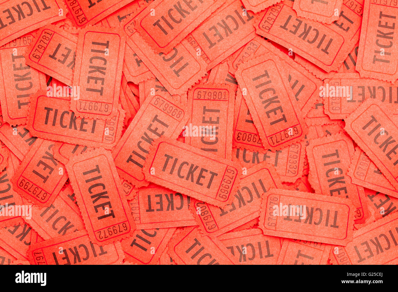 Gran mucchio di disordine Red biglietti sparsi intorno. Foto Stock