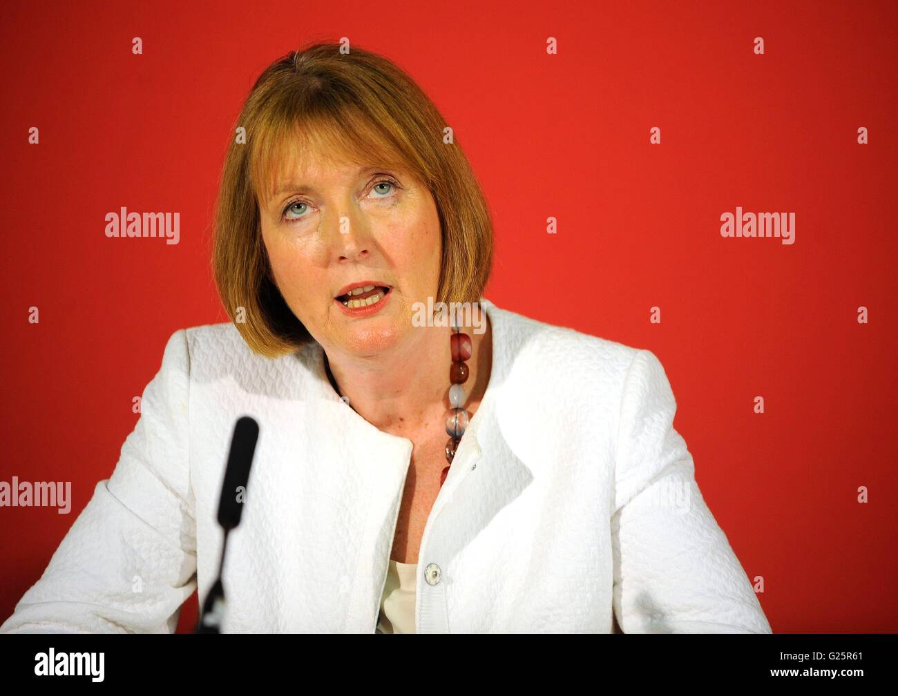 L'ex vice leader laburista Harriet Harman parla dei motivi per cui le donne sono meglio all'interno dell'Unione europea, poiché i laburisti hanno chiesto alle emittenti di essere costrette a concedere più tempo alle voci femminili da ciascuna parte del referendum UE, avvertendo le donne che vengono "spinte fuori" dal dibattito. Foto Stock