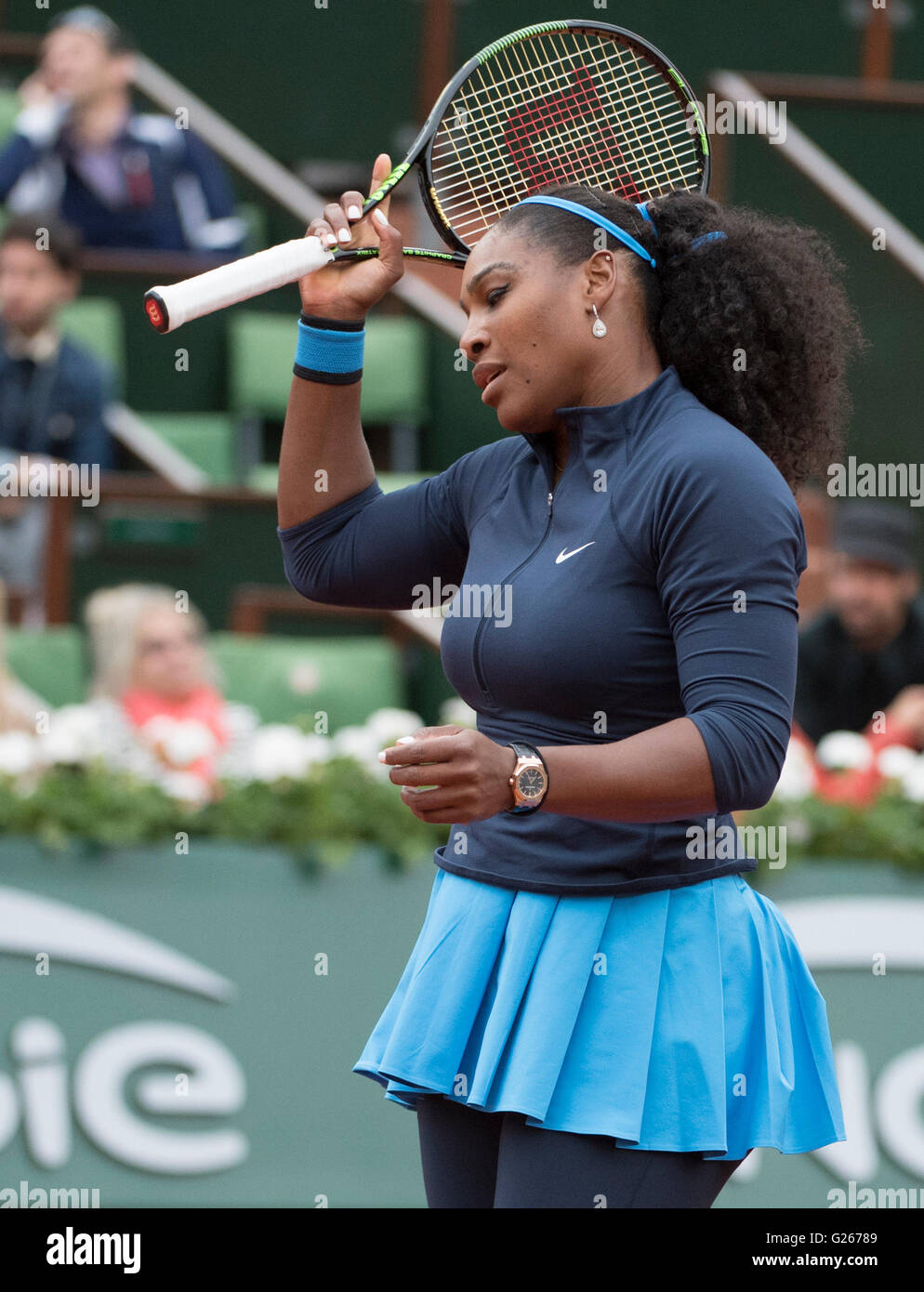 Parigi. Xxiv Maggio, 2016. Serena Williams (USA) sconfisse Magdalena RYBARIKOVA (SVK) 6-2, 6-0, a Roland Garros essendo giocato a Stade Roland Garros di Parigi, . Credito: Leslie Billman/Tennisclix/CSM/Alamy Live News Foto Stock