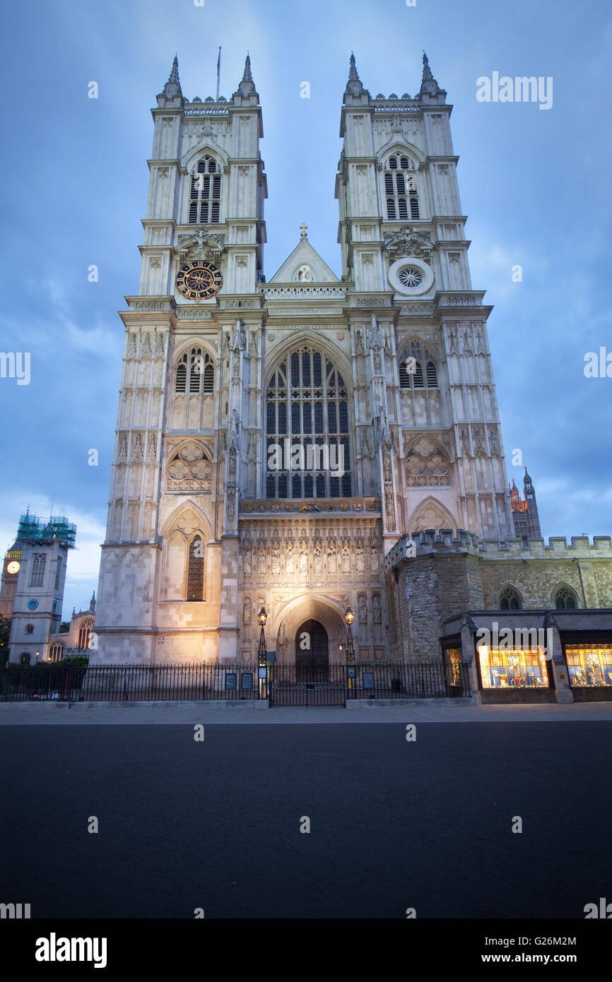 London, Regno Unito - Abbazia di Westminster al crepuscolo Foto Stock