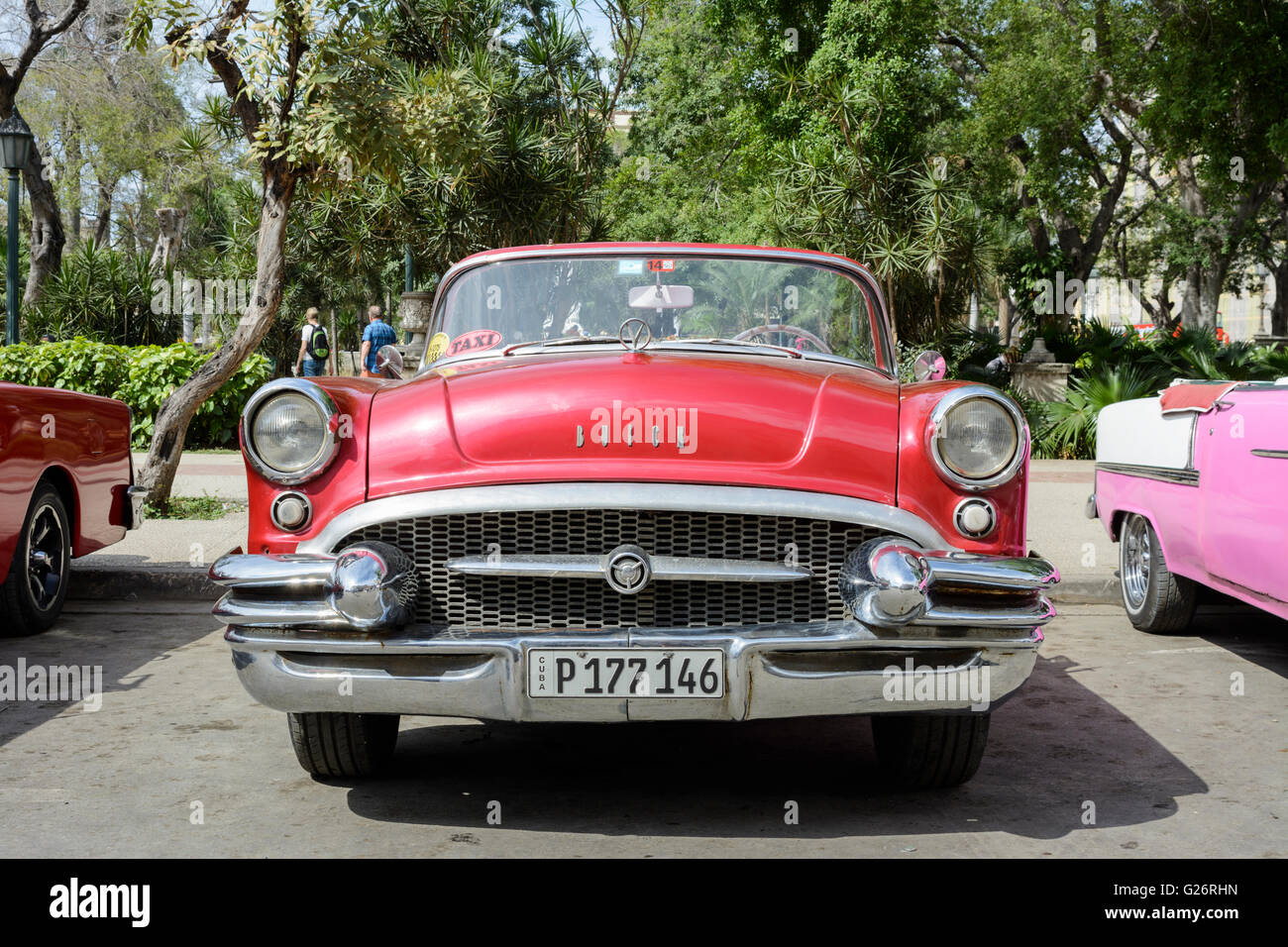 Vintage americano (auto Buick) nel Parque Central, Old Havana, Cuba Foto Stock
