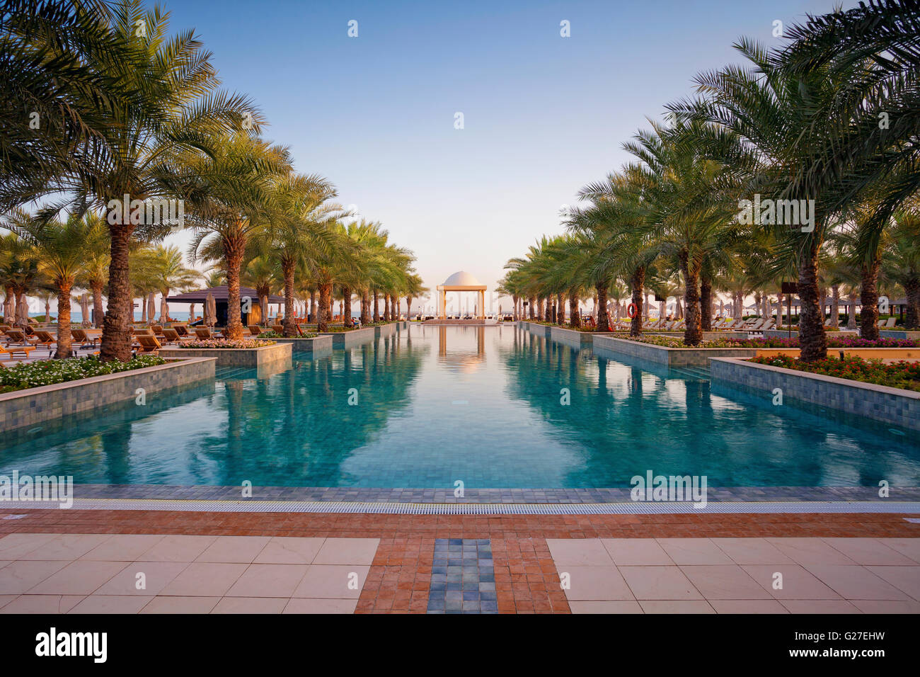 Piscina di lusso. Immagine della piscina di lusso di un hotel. Foto Stock