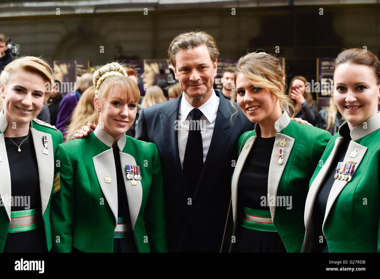 L'occhio nel Skye" U.K. Premiere - Arrivi con: Colin Firth, Esercito britannico dove: Londra, Regno Unito quando: 11 Apr 2016 Foto Stock