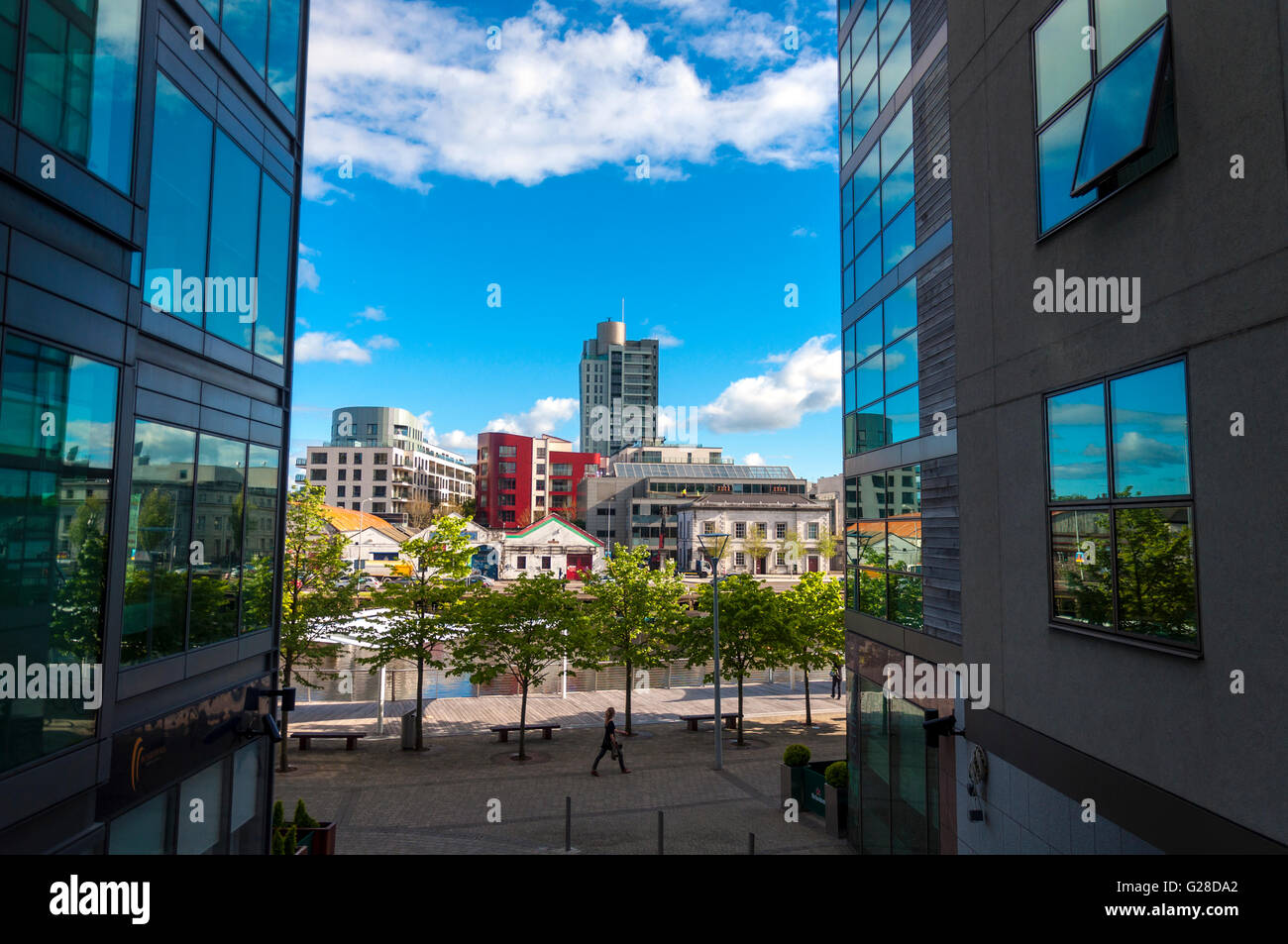 Cork architettura moderna, vicino al fiume Lee, Cork città, County Cork, Irlanda Foto Stock