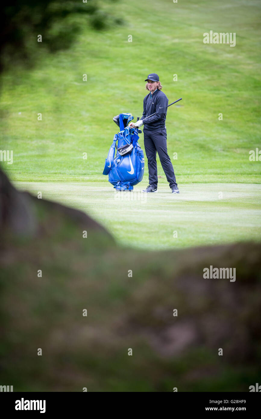 WENTWORTH, UK: Maggio, 25, 2016 Tommy Fleetwood gioca nel BMW PGA Celebrity Pro-Am, in vista del campionato di Wentworth. Foto Stock