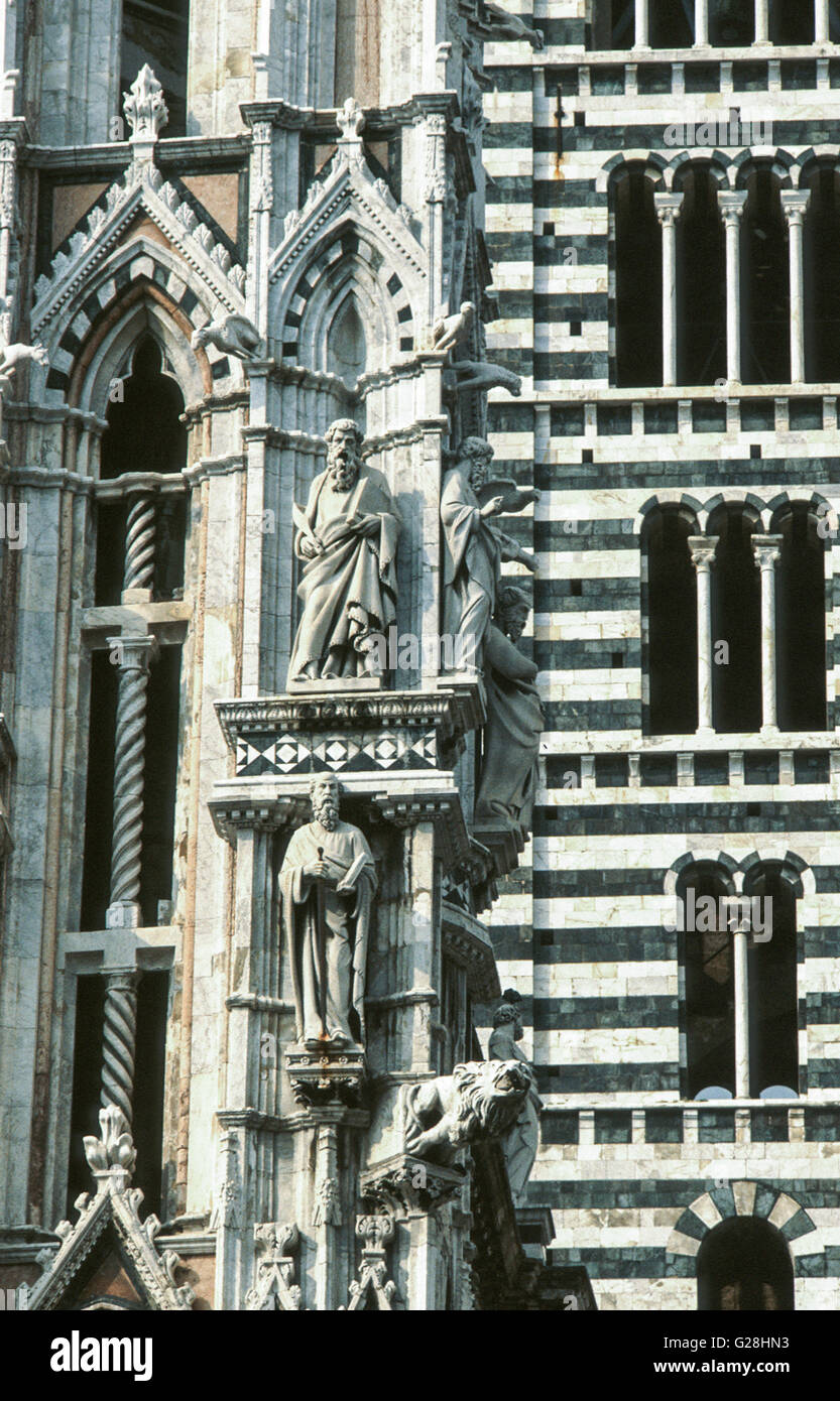 Dettaglio della cattedrale di Santa Maria Assunta a Siena (Toscana) Foto Stock