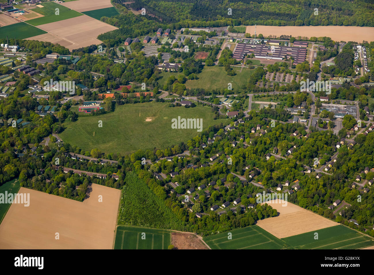 Vista aerea, un possibile sito per il Rock am Ring, conversione ex sito militare dell'Esercito britannico del Reno, rheindahen jhq Foto Stock