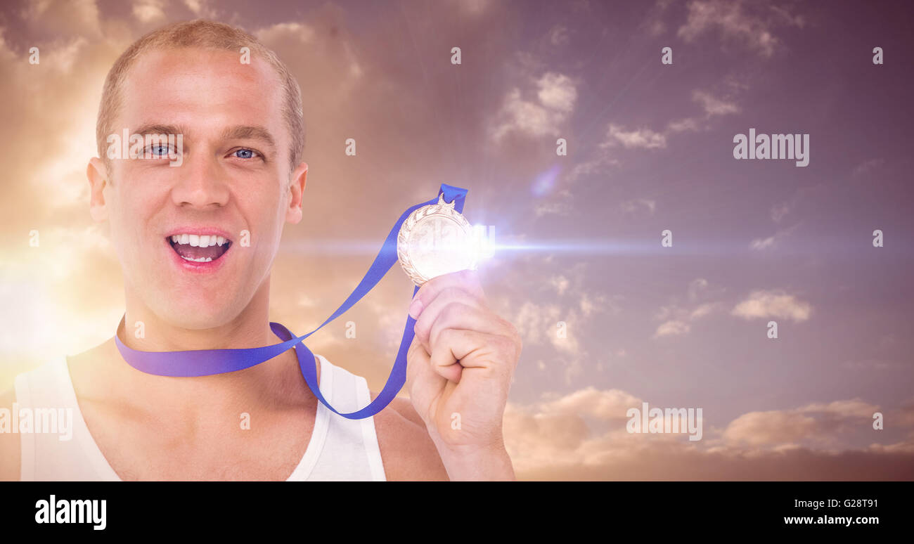 Immagine composita di close-up di atleta con medaglia olimpica Foto Stock