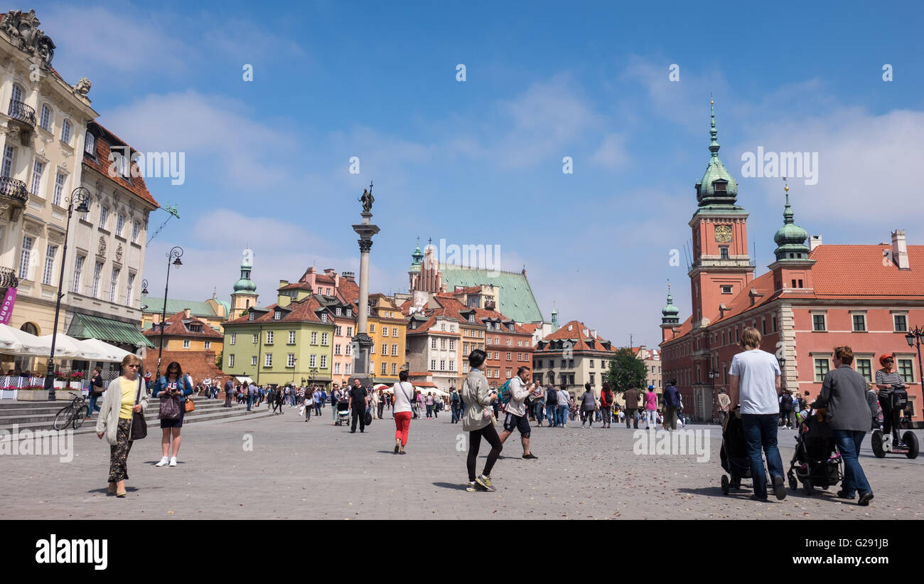Le persone del centro storico di Varsavia Foto Stock