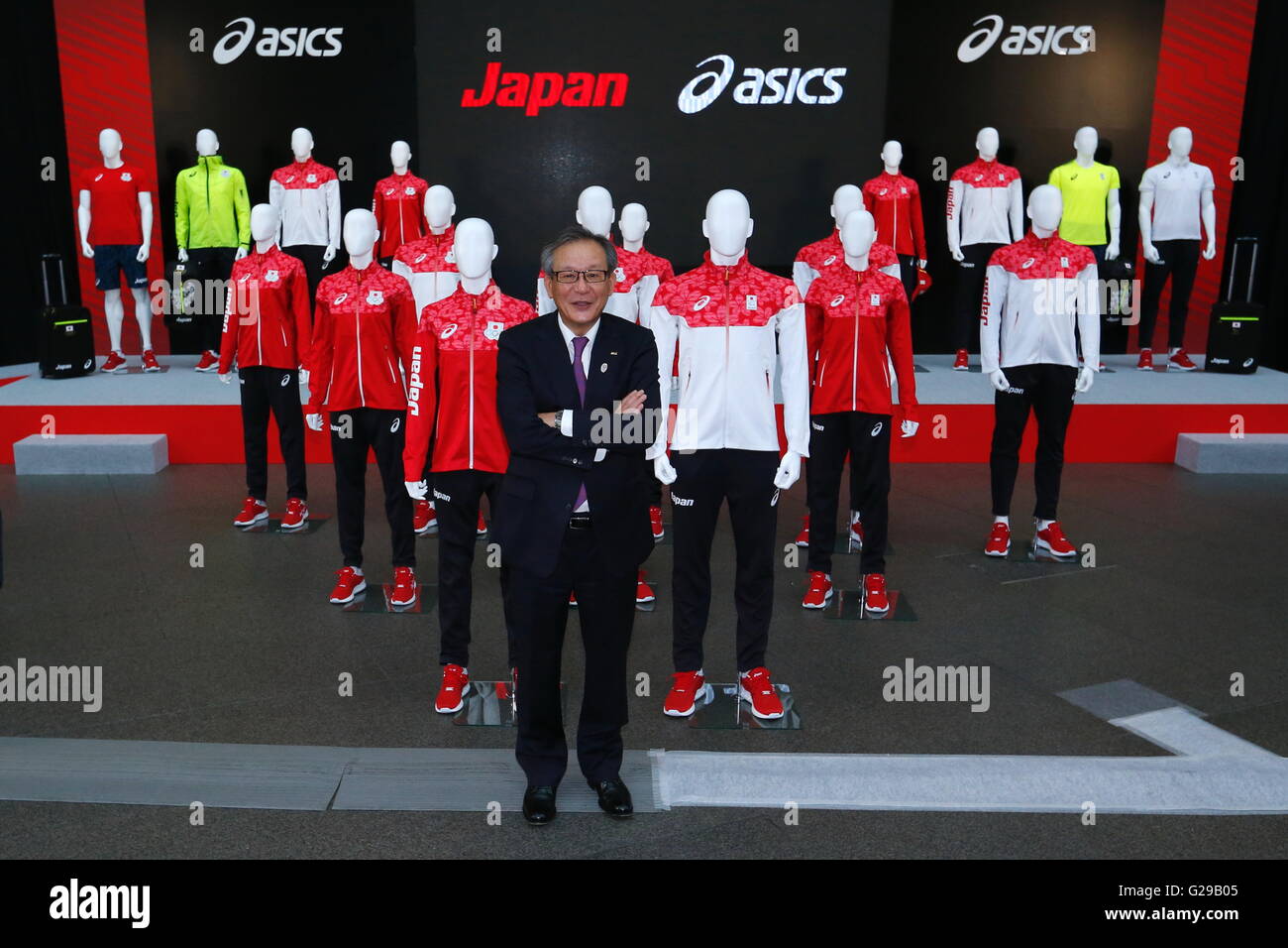 Tokyo, Giappone. 26 Maggio, 2016. Motoi Oyama : Una conferenza stampa sulla presentazione del Giappone national team ufficiale sportswear per Rio de Janeiro Olimpiadi 2016 a Tokyo in Giappone . Credito: Sho Tamura AFLO/sport/Alamy Live News Foto Stock