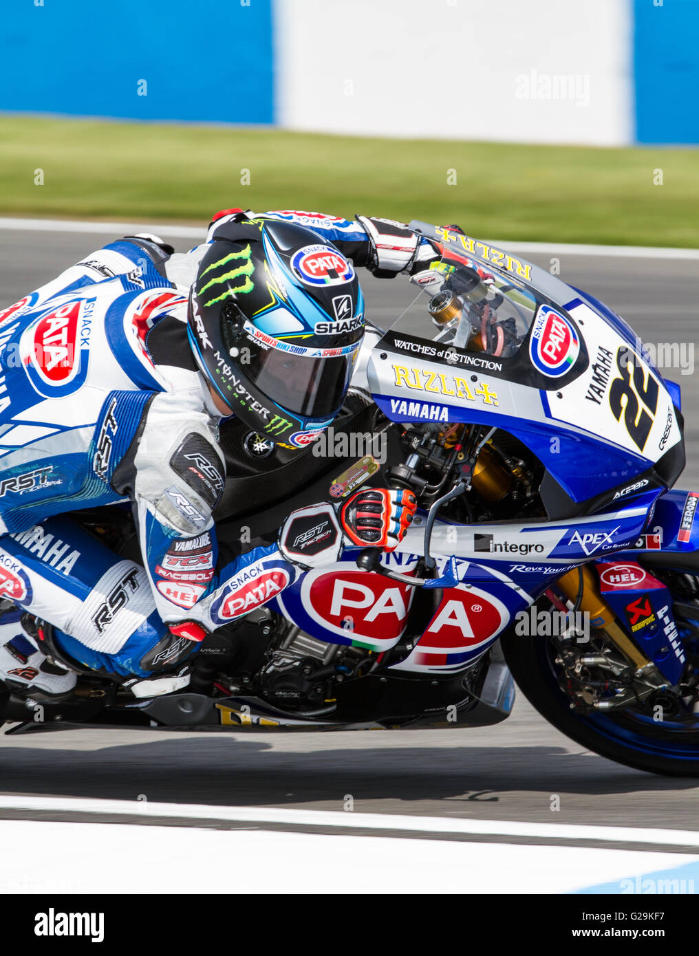 Donington Park, Regno Unito. 27 Maggio, 2016. Campionato del Mondo Superbike Acerbis UK Round 7 a Donington Park. #22 Alex Lowes - Team PATA YAMAHA UFFICIALE DEL TEAM WORLDSBK al Melbourne tornante di credito: Steven roe/Alamy Live News Foto Stock