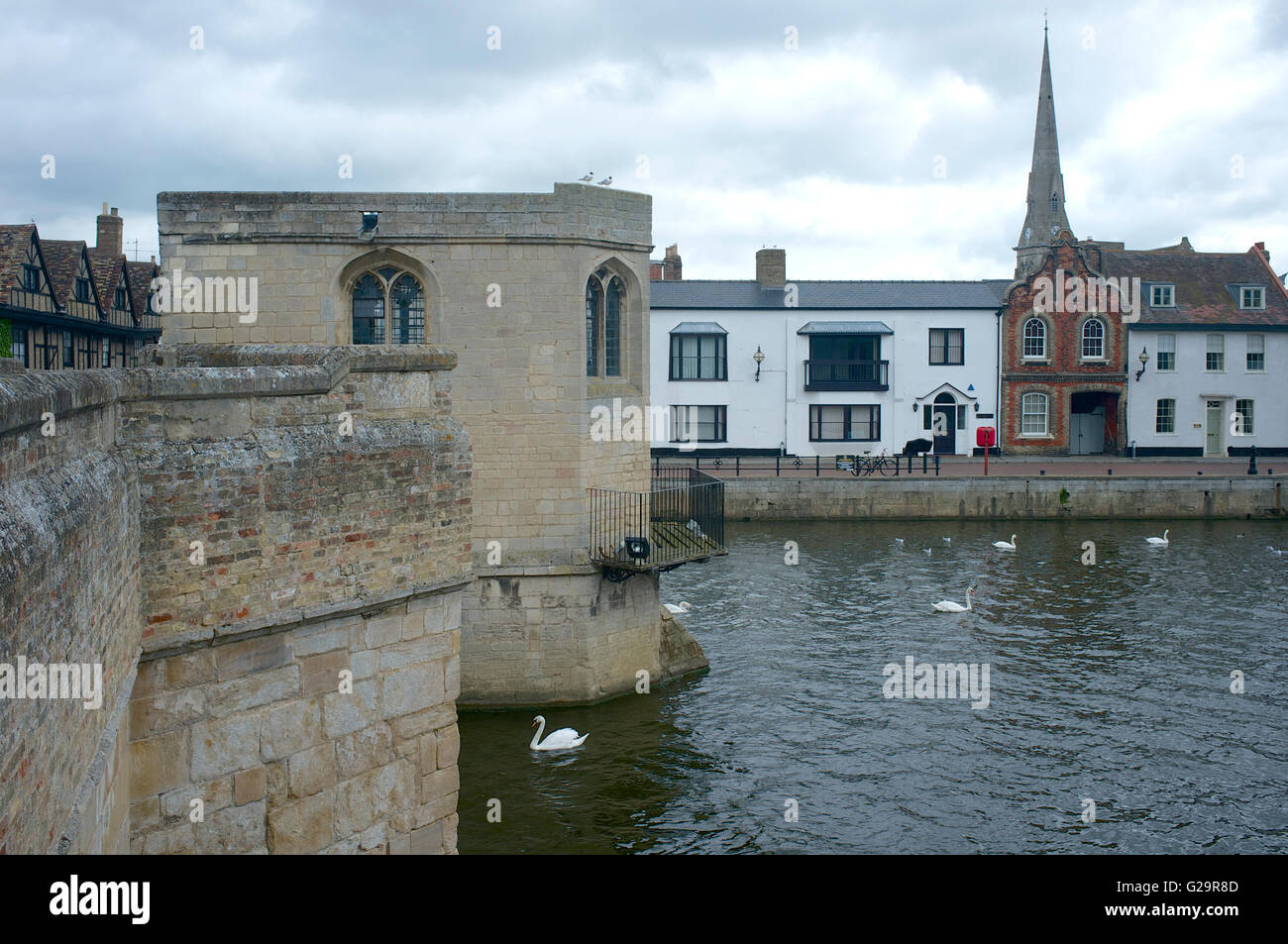 St Ives Bridge: quattrocentesco ponte sul Fiume Great Ouse in St Ives, Cambridgeshire Foto Stock