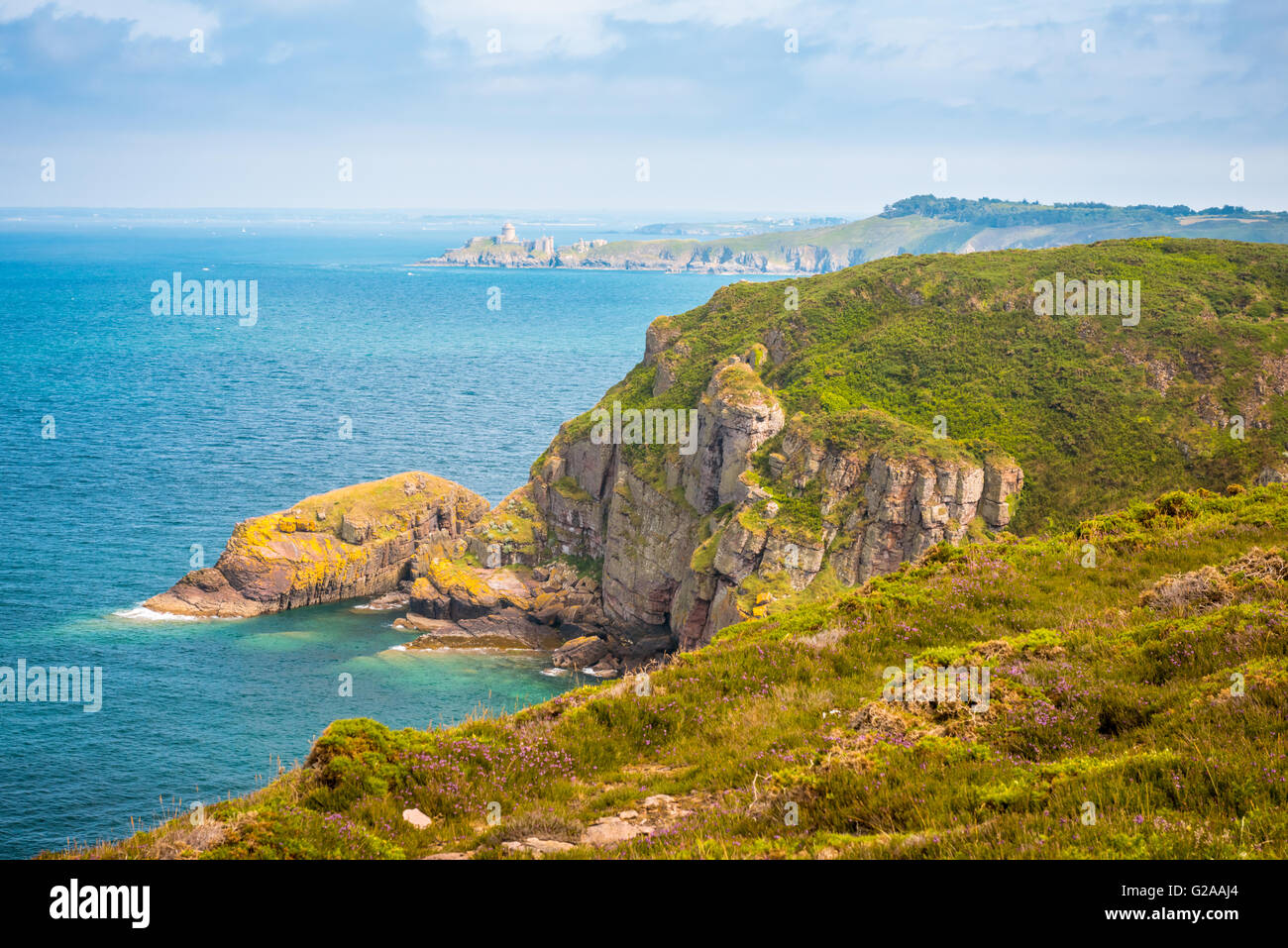 Il paesaggio costiero Bretagne, Francia Foto Stock