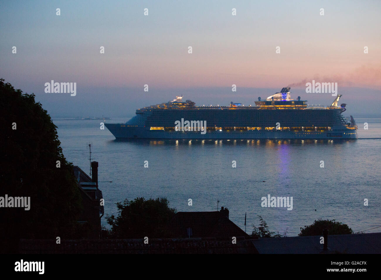 L'inquinamento,l'armonia del mare, crociera, Il Solent, Regno Unito, Cowes, Southampton Hampshire Foto Stock