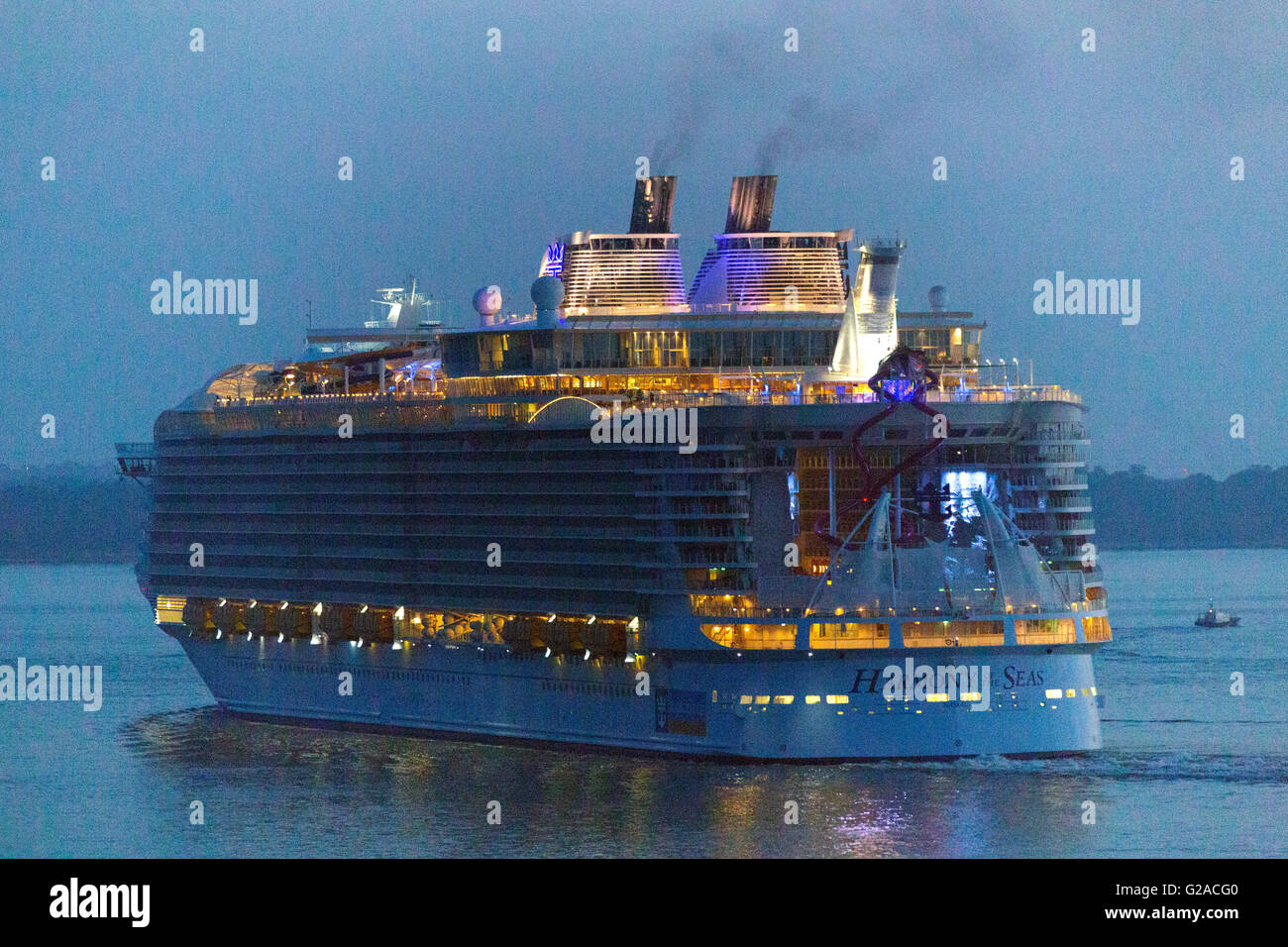 L'inquinamento,l'armonia del mare, crociera, Il Solent, Regno Unito, Southampton Hampshire Foto Stock